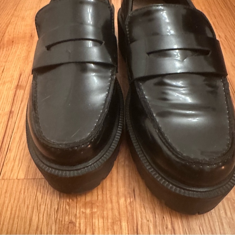 H&M women’s Chunky Black Loafers Size 35 - Picture 3 of 9